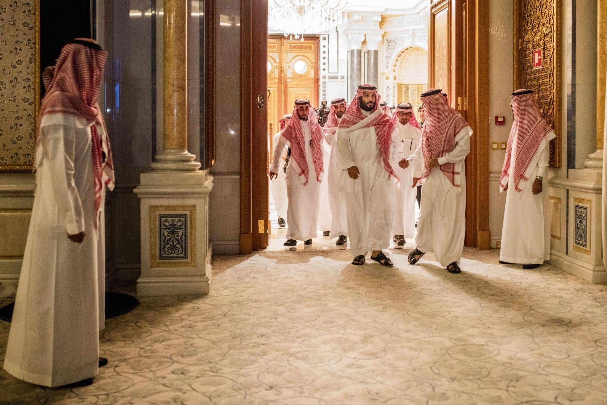 Саудовская аравия семья. Королевская семья Саудовской Аравии. Саудовская Аравия Династия Саудия. Дворец принца Саудовской Аравии. Династия саудитов в Саудовской Аравии.